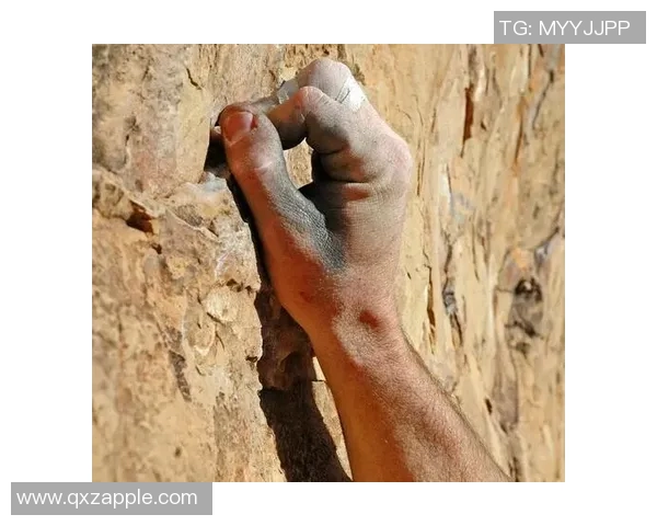 深圳攀岩队协作分析：探讨团队配合对攀岩表现的影响与提升策略